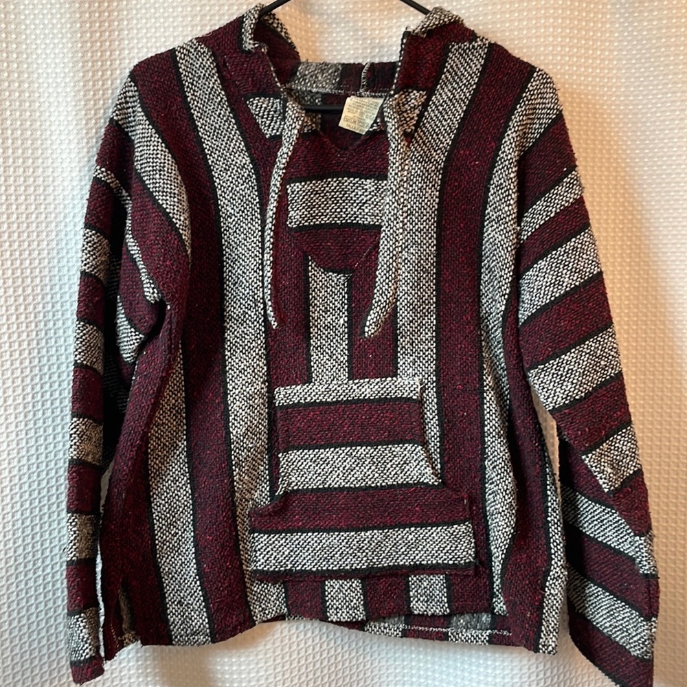 Burgundy hoodie Pancho